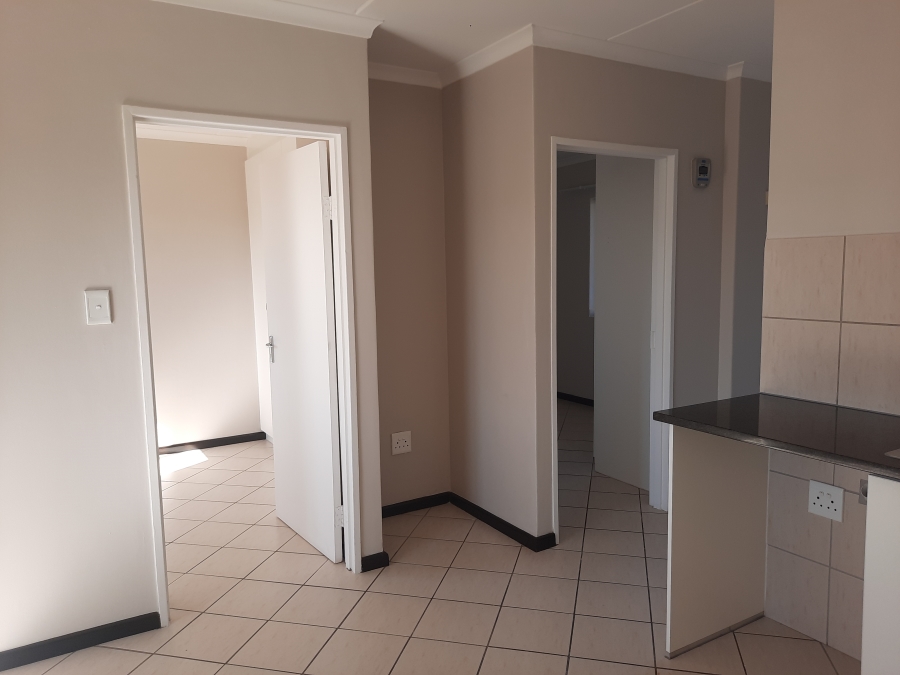 To Let 2 Bedroom Property for Rent in Buh Rein Estate Western Cape